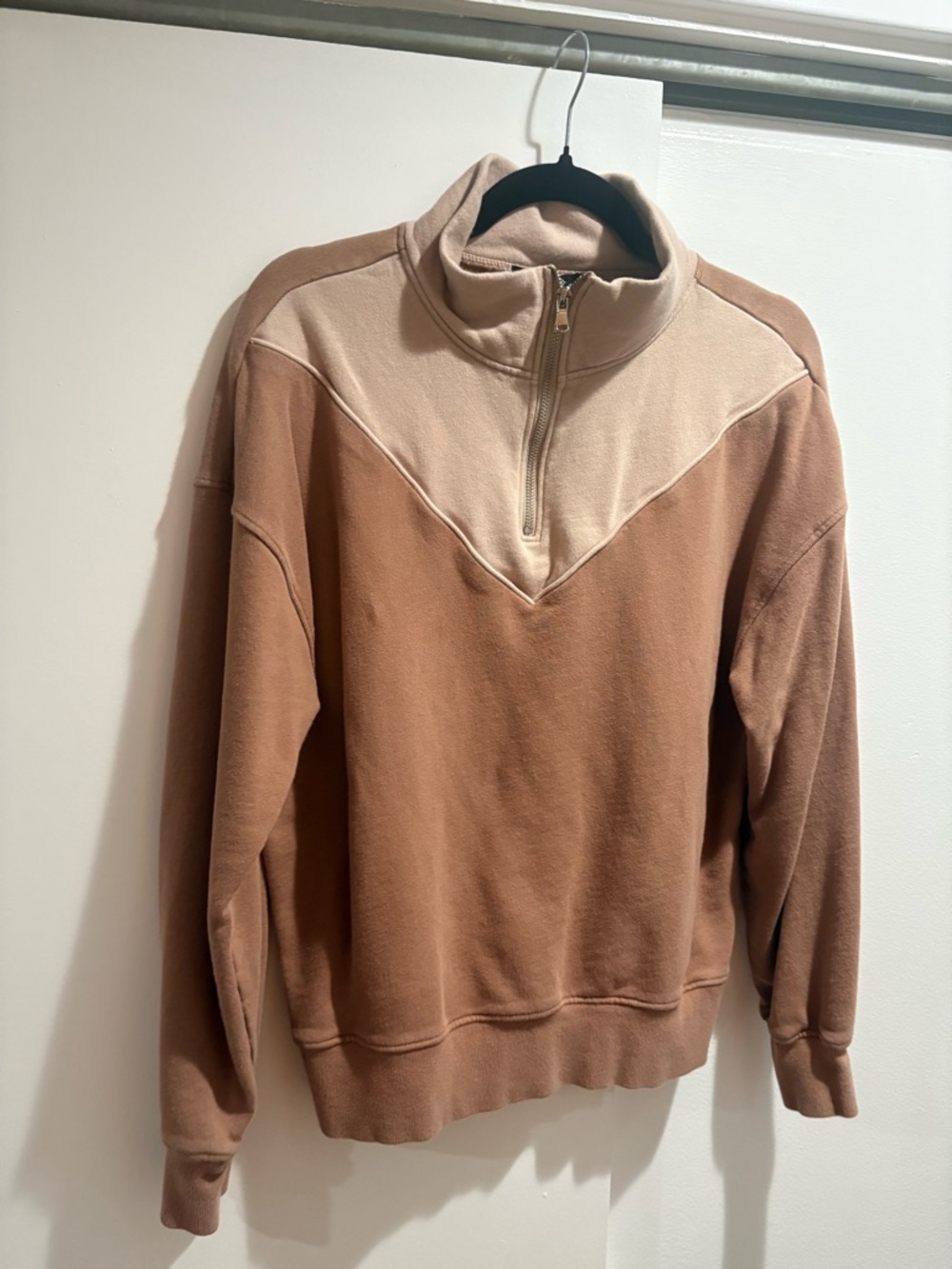 Forever 21 Two-Tone Zip Mock Neck Sweatshirt - Tan/Cream